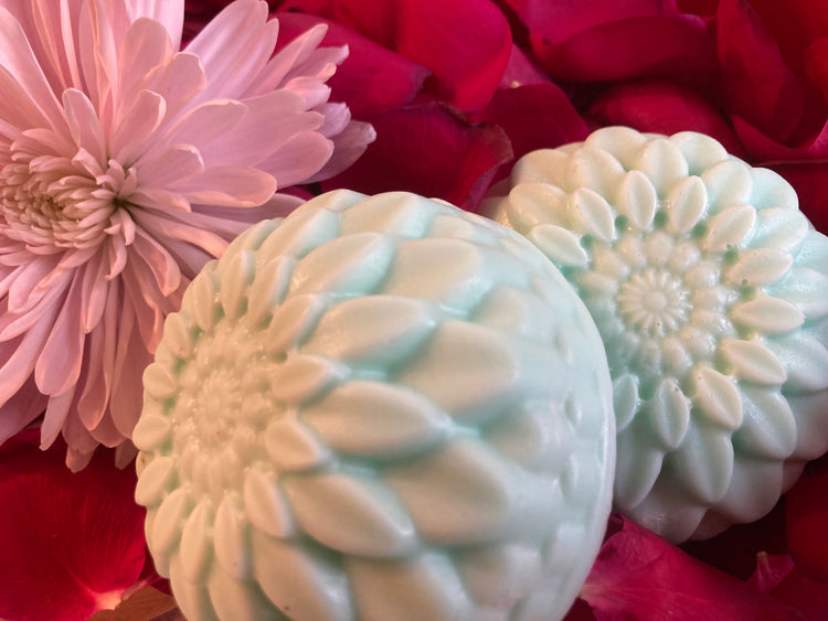 Peppermint, Eucalyptus & Tea Tree BouquetLoofah Soap